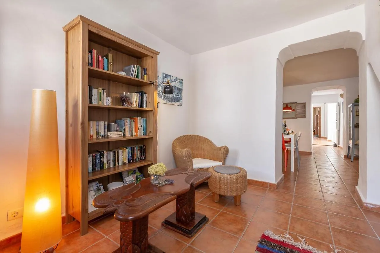 Casa Randonneur, traditional townhouse in Álora. Сasa de vacaciones