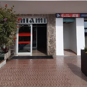 Miami Blau , Ampuriabrava España