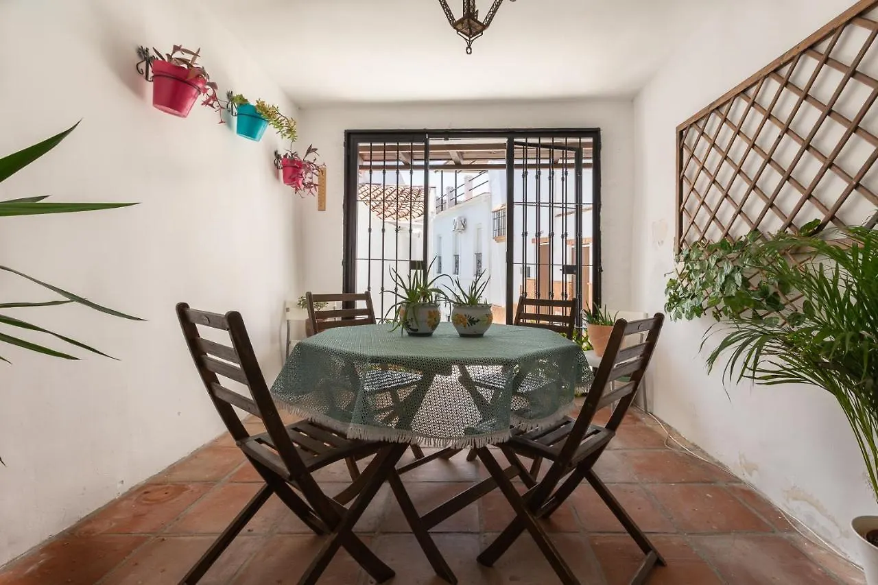 Casa Randonneur, Traditional Townhouse In Alora. Alora